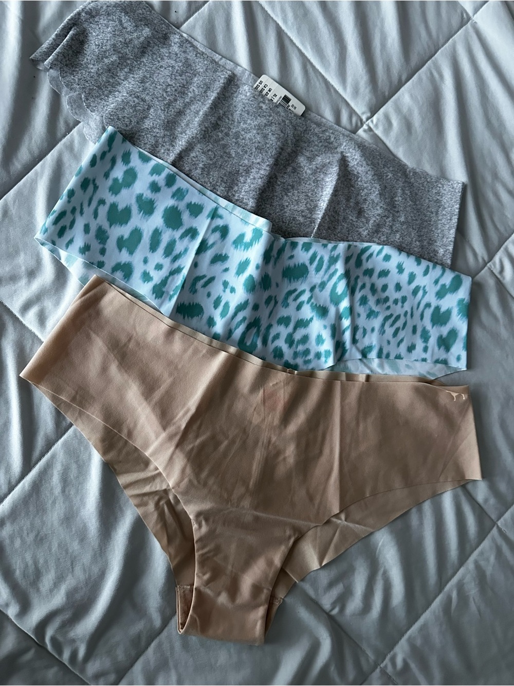 Lot of 3 Victoria’s Secret Seamless Cheeky Panties XL Teal Leopard, Gray